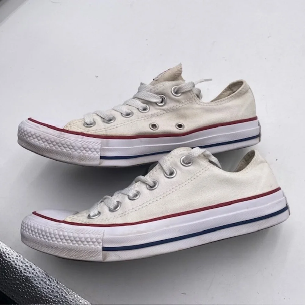 Converse classic low